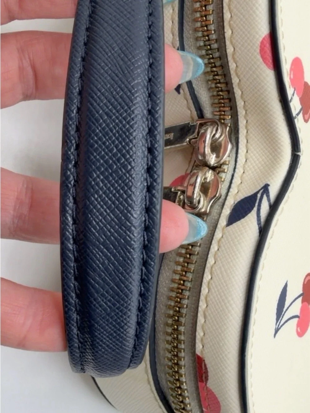 Kate Spade Love Shack Heart ‘loved’ Crossbody ***with cute pebbled card holder**